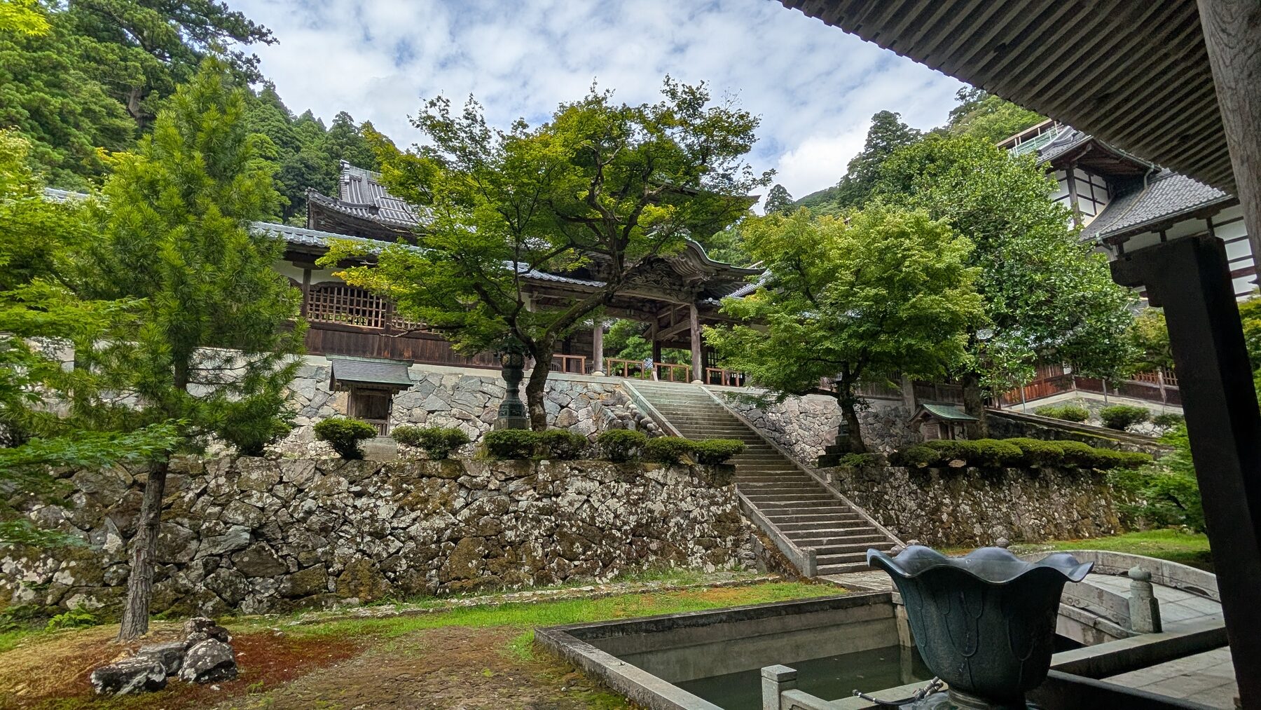 三つの時間を旅する福井—戦国城下町、恐竜、そして禅