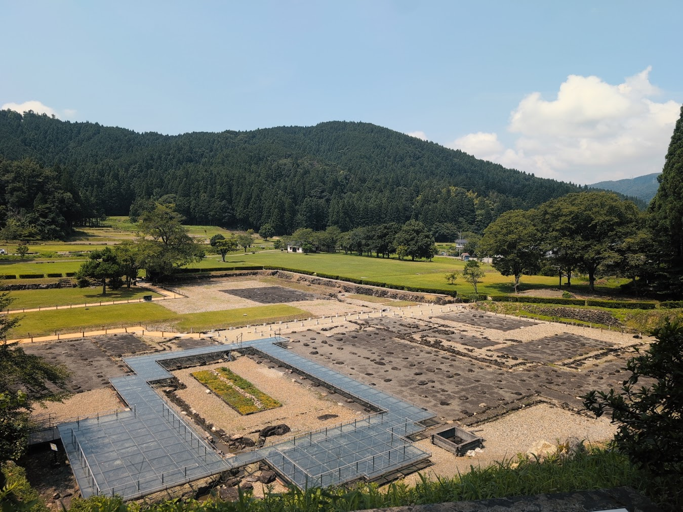 三つの時間を旅する福井—戦国城下町、恐竜、そして禅